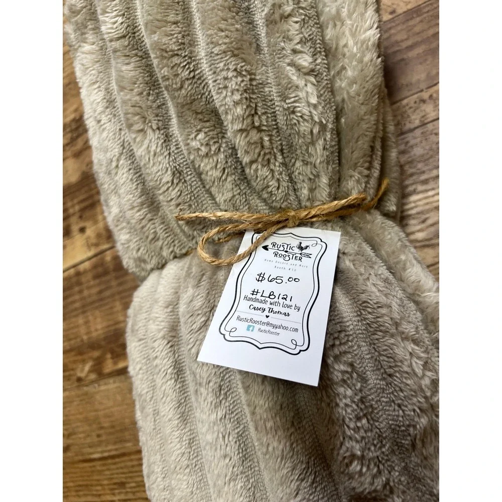Rustic Rooster Plush Ribbed Lap Blanket Toddler Baby Throw tan gray color soft